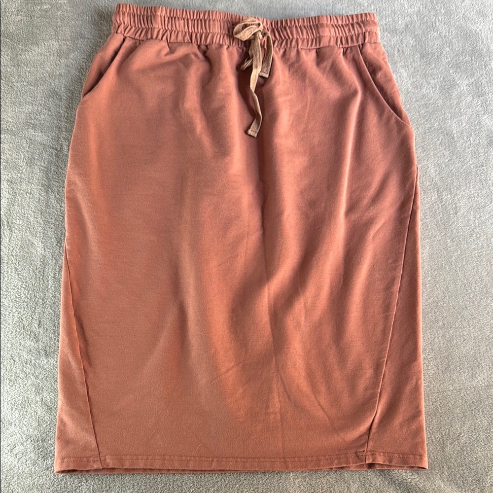 No Less Than Pencil Skirt M